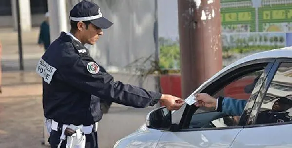 Quels documents sont requis sur l'autoroute au Maroc ?